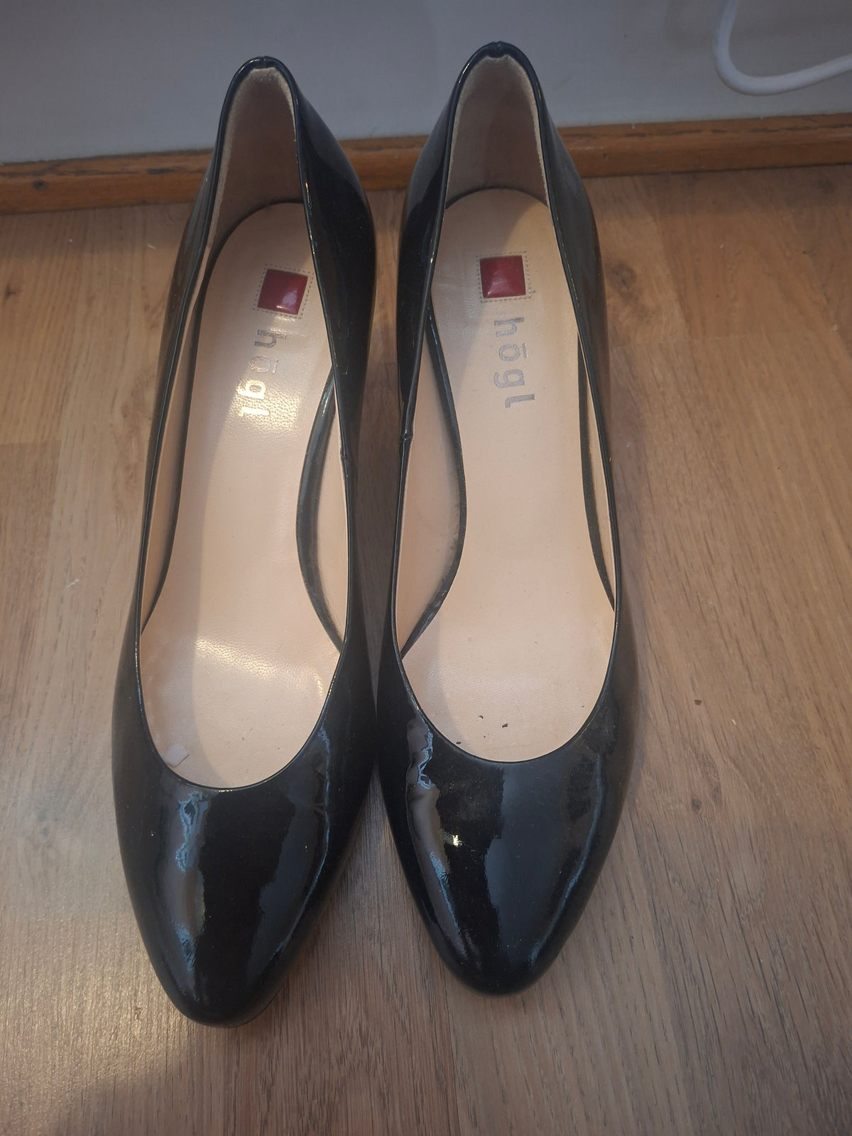 Høgle pumps i lakk