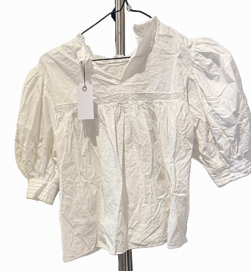 Zara hvit bluse med korte armer