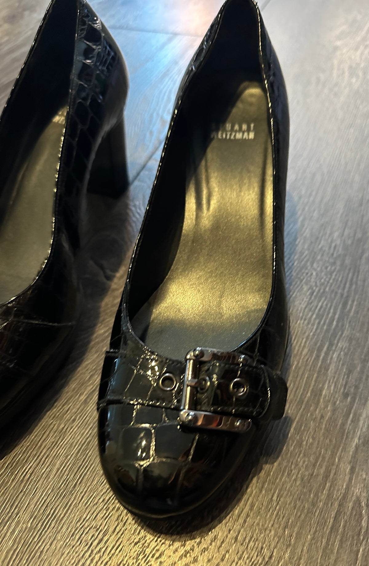 Behagelige pumps fra Stuart Wietzman