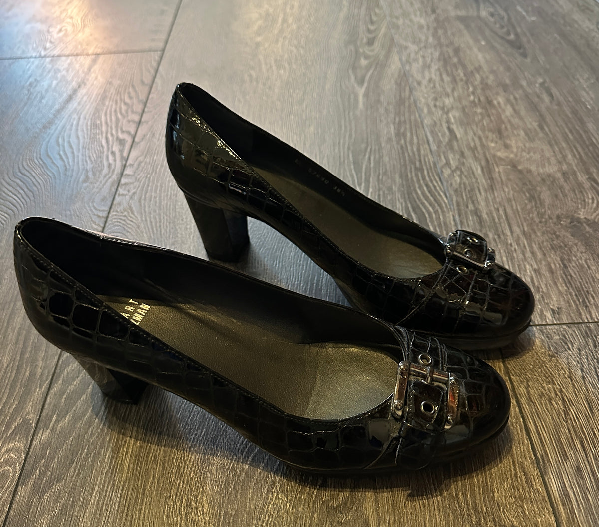 Behagelige pumps fra Stuart Wietzman