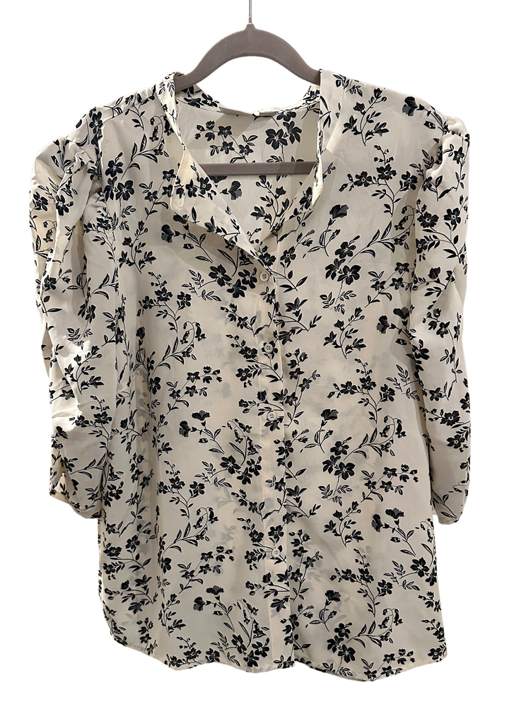 Hvit blomstrete bluse fra Ichi
